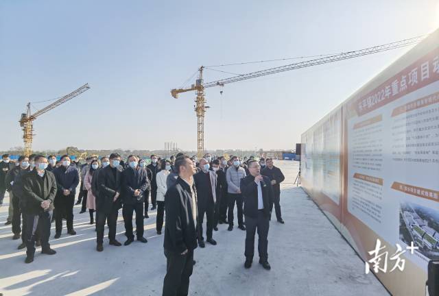 三水区2023年度项目动工投产视察活动走入乐平镇。张秀蓝 摄