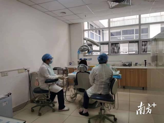 南方医科大学顺德医院口腔医学中心正发展口腔MDT诊疗新模式。 南方+ 欧阳少伟 摄