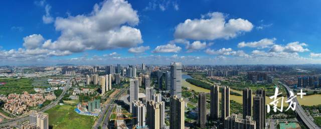 今年开年后，佛山招商团队马不停蹄，35个分队奔赴全国23城招商，推动佛山重大产业项目迎来&ldquo;开门红&rdquo;。