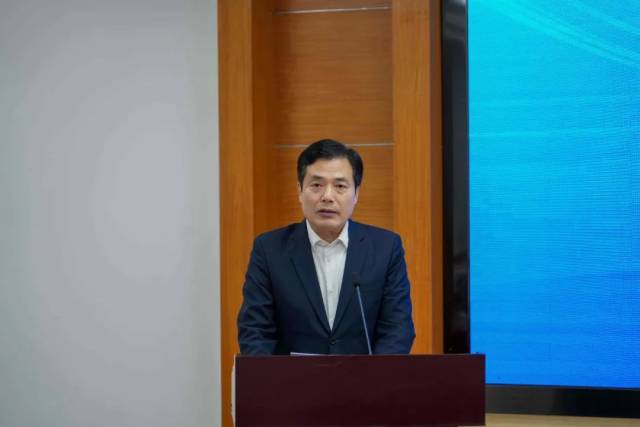 乔羽副市长致辞。