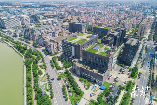 禅西掀起了“工业上楼”的热潮。图为张槎欧洲工业园。禅城区供图
