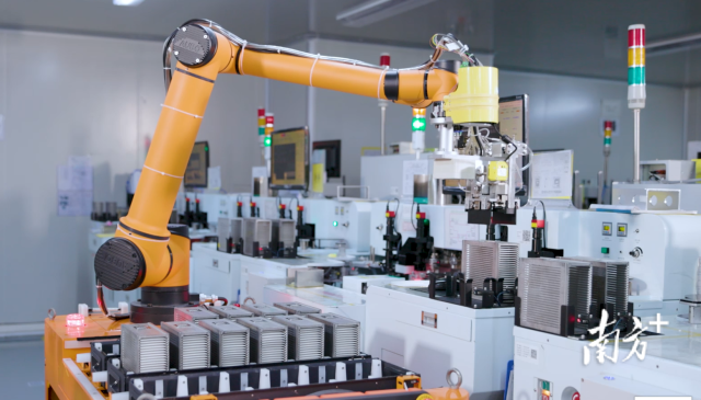 近年来，张槎街道围绕高端装备、电子信息等产业补链强链。受访单位供图