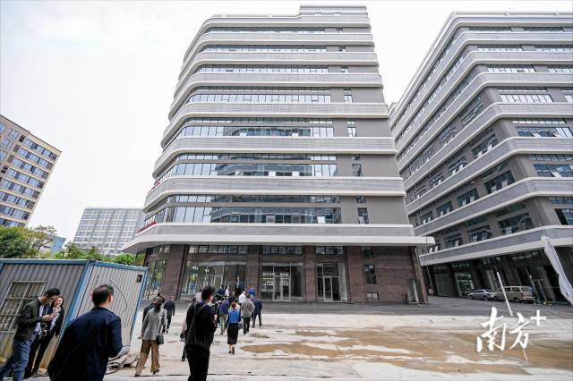 今后3年，禅城将建设超1000万平方米都市工业载体，推动“工业上楼”。 南方+ 戴嘉信 摄