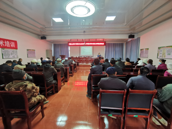 &ldquo;科技支撑乡村振兴公益行动&mdash;&mdash;中国农学会送农业科技进海原&rdquo;西甜瓜产业培训成功举办1.png