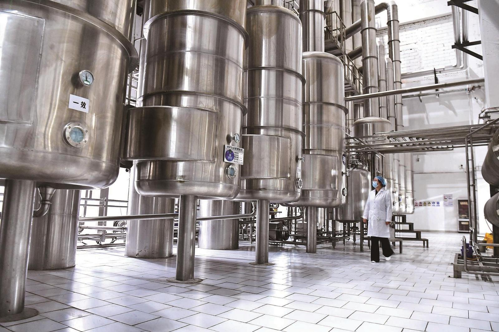 宁夏富杨食品有限公司年产13000吨乳粉及乳制品生产加工项目现场（8月1日摄）。记者 海坤 摄.jpg