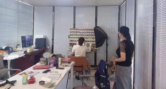 曹县青堌集镇深入电商企业调研 全面服务电商企业发展