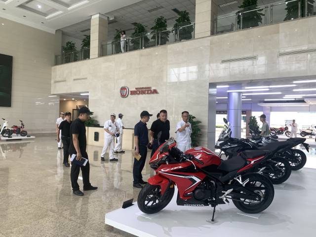  定期走访调研辖区内重点企业