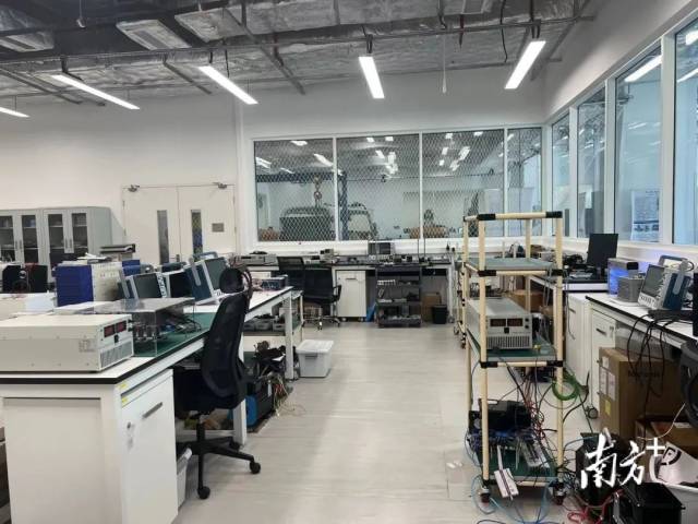 机械、电气设备加工室