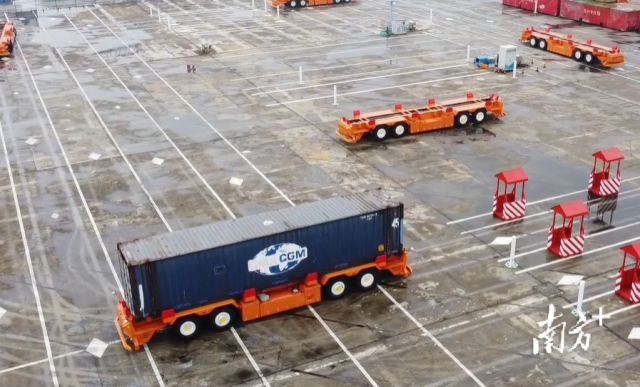 大型集装箱智能牵引车