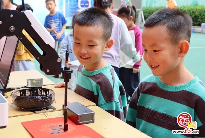 融媒·画像丨抱着“科学”下乡