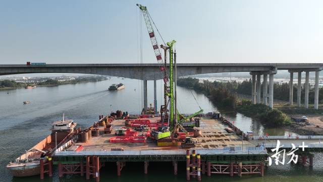 中铁二十五局深江铁路12标跨虎跳门水道特大桥主塔施工现场。吴明耀 摄