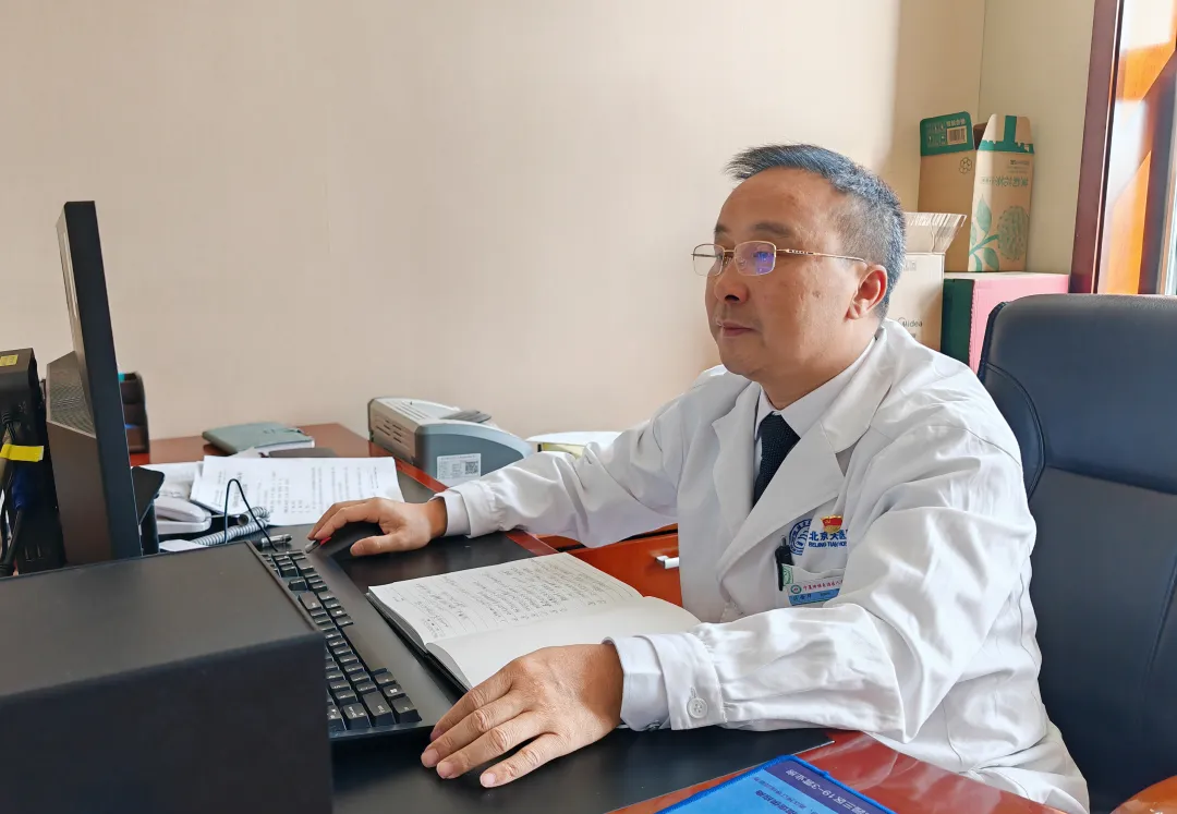 北京天坛医院神经外科中心脑血管介入组长、神经介入学科带头人刘爱华.jpg