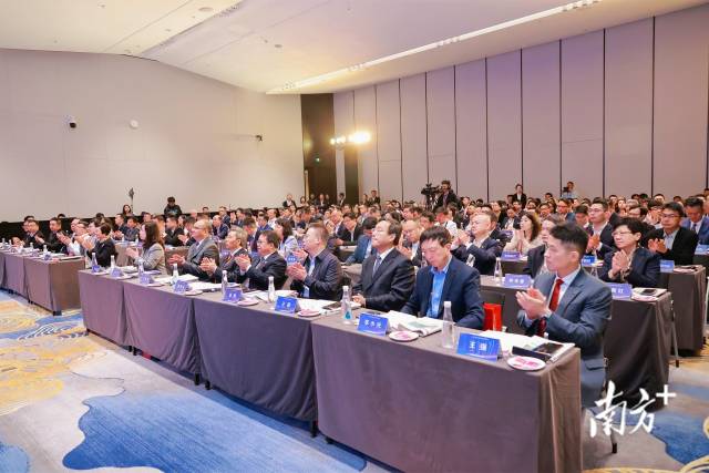    南方+ 吴伟洪 拍摄