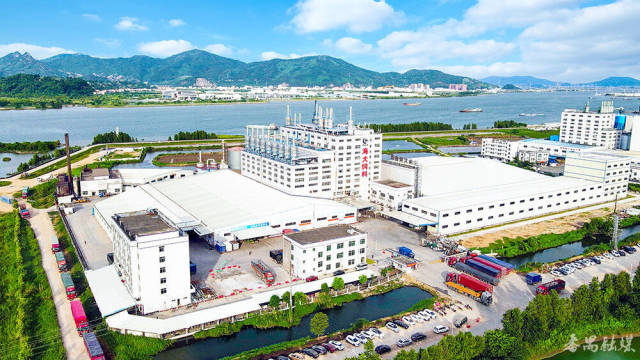 海大集团旗下现代化饲料工厂