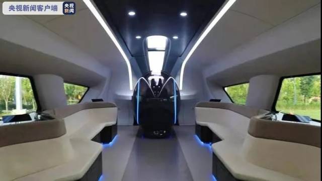 2021年7月，我国时速600公里高速磁浮交通系统在青岛下线。