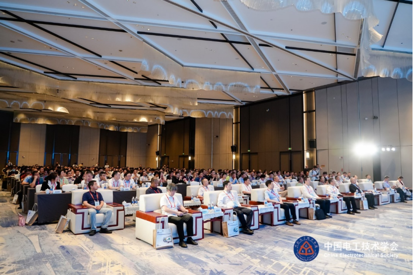 10稿-2025电机系统及其控制学科与产业大会在杭州成功举办445.png