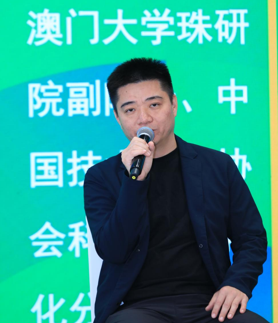王毅喆.png